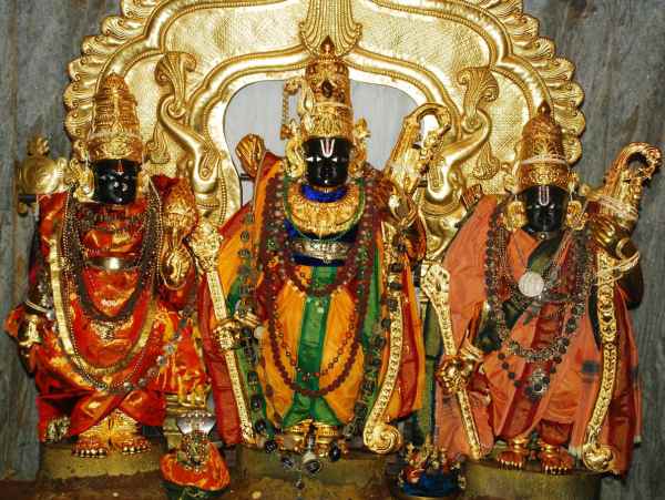 Sai Baba asks for Badam Halwa and Temples near Shivamogga - Shimoga - Star Sai