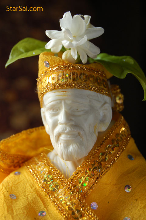 Shirdi Saibaba Smiling beautifully