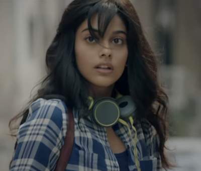 The girl looks at guy for first time!