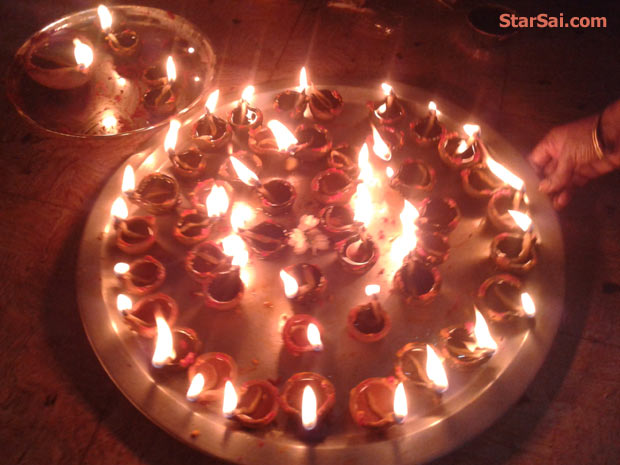 Karthigai Lamps for Lord Murugan